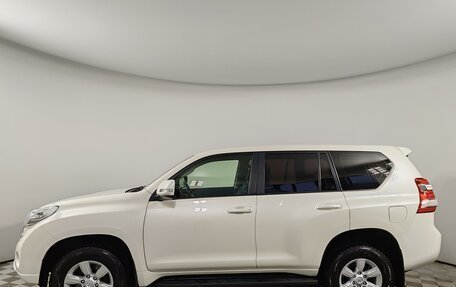Toyota Land Cruiser Prado 150 рестайлинг 2, 2015 год, 3 725 000 рублей, 8 фотография