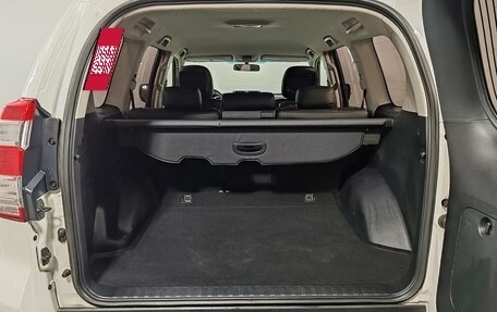 Toyota Land Cruiser Prado 150 рестайлинг 2, 2015 год, 3 725 000 рублей, 10 фотография