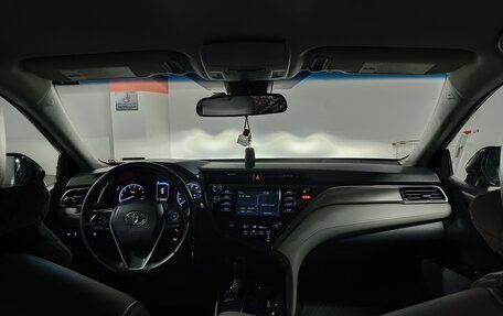 Toyota Camry, 2018 год, 2 280 000 рублей, 8 фотография