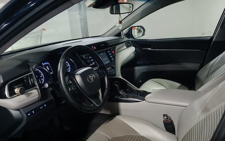 Toyota Camry, 2018 год, 2 280 000 рублей, 9 фотография