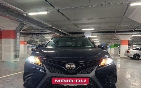 Toyota Camry, 2018 год, 2 280 000 рублей, 4 фотография