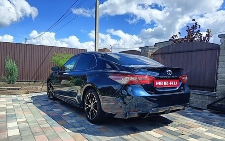 Toyota Camry, 2018 год, 2 280 000 рублей, 16 фотография