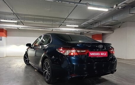 Toyota Camry, 2018 год, 2 280 000 рублей, 6 фотография