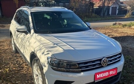 Volkswagen Tiguan II, 2020 год, 3 100 000 рублей, 1 фотография
