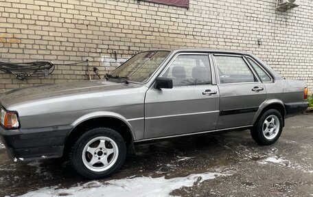 Audi 80, 1985 год, 135 000 рублей, 2 фотография