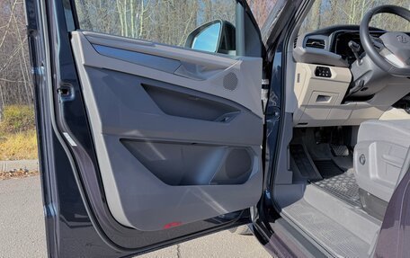 Volkswagen Multivan, 2022 год, 5 579 000 рублей, 9 фотография