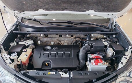 Toyota RAV4, 2019 год, 2 390 000 рублей, 11 фотография