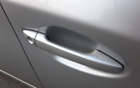 Toyota Prius, 2011 год, 1 299 000 рублей, 15 фотография