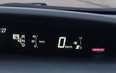 Toyota Prius, 2011 год, 1 299 000 рублей, 25 фотография