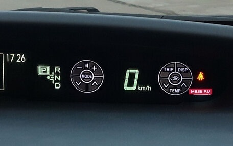 Toyota Prius, 2011 год, 1 299 000 рублей, 22 фотография