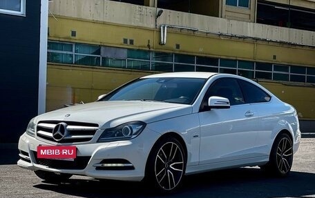 Mercedes-Benz C-Класс, 2012 год, 1 400 000 рублей, 2 фотография