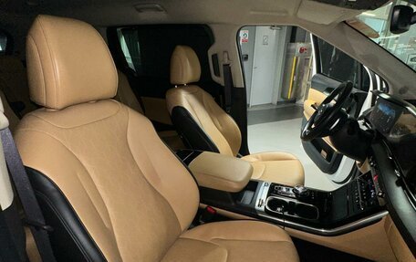 KIA Carnival, 2020 год, 3 800 000 рублей, 22 фотография