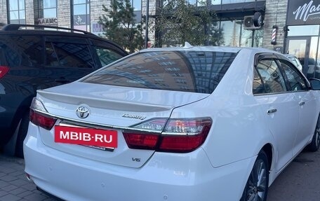 Toyota Camry, 2018 год, 1 890 000 рублей, 4 фотография
