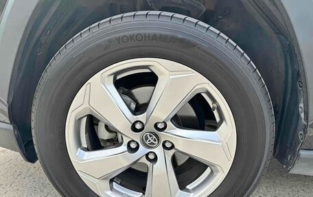 Toyota RAV4, 2021 год, 1 999 155 рублей, 9 фотография