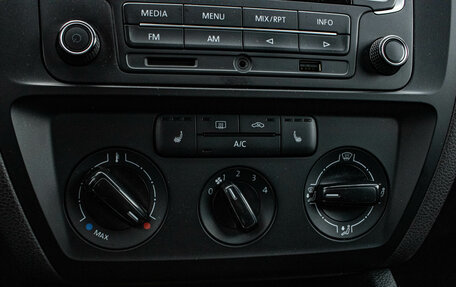 Volkswagen Jetta VI, 2015 год, 1 269 000 рублей, 18 фотография