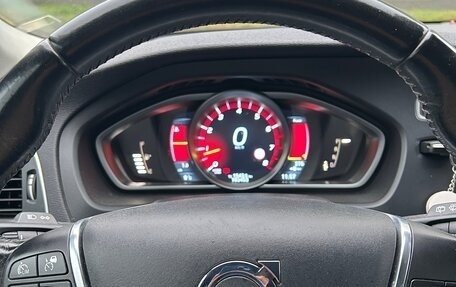 Volvo V40 II рестайлинг, 2013 год, 1 600 000 рублей, 8 фотография