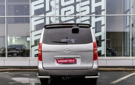 Hyundai Grand Starex Grand Starex I рестайлинг 2, 2019 год, 3 320 000 рублей, 4 фотография