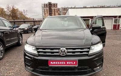 Volkswagen Tiguan II, 2018 год, 2 700 000 рублей, 1 фотография