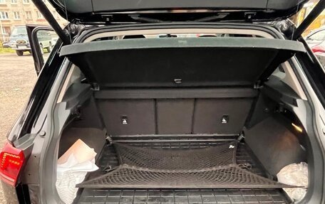 Volkswagen Tiguan II, 2018 год, 2 700 000 рублей, 21 фотография