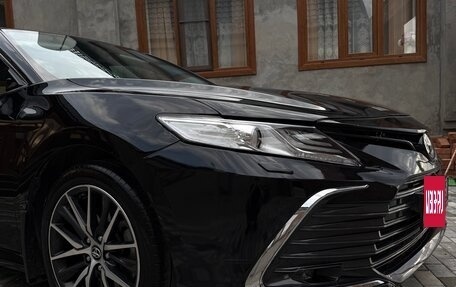 Toyota Camry, 2019 год, 2 850 000 рублей, 3 фотография