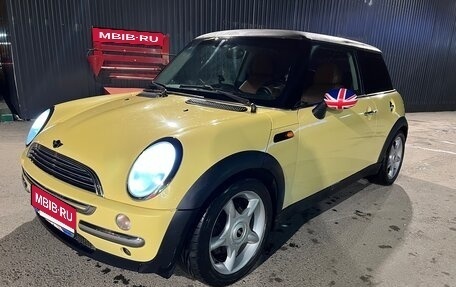 MINI Hatch, 2003 год, 469 000 рублей, 1 фотография