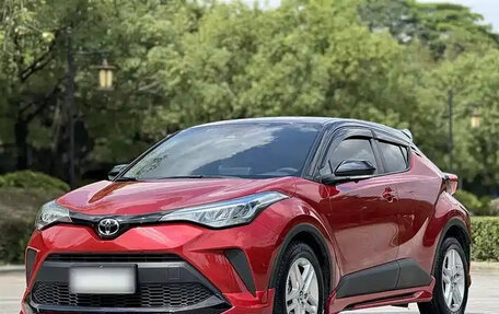 Toyota C-HR I рестайлинг, 2021 год, 1 800 155 рублей, 1 фотография