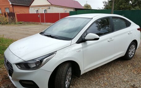 Hyundai Solaris II рестайлинг, 2019 год, 950 000 рублей, 2 фотография