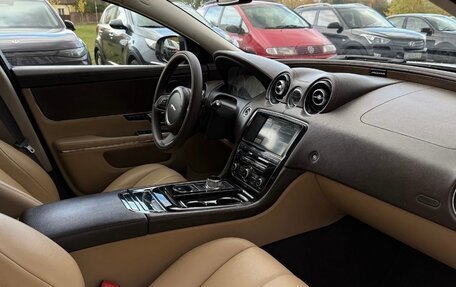 Jaguar XJ IV (X351), 2015 год, 1 680 000 рублей, 12 фотография