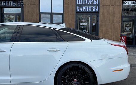Jaguar XJ IV (X351), 2015 год, 1 680 000 рублей, 9 фотография