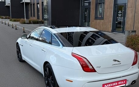 Jaguar XJ IV (X351), 2015 год, 1 680 000 рублей, 10 фотография