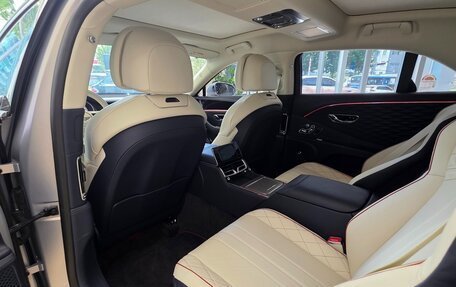 Bentley Flying Spur, 2024 год, 35 890 012 рублей, 19 фотография