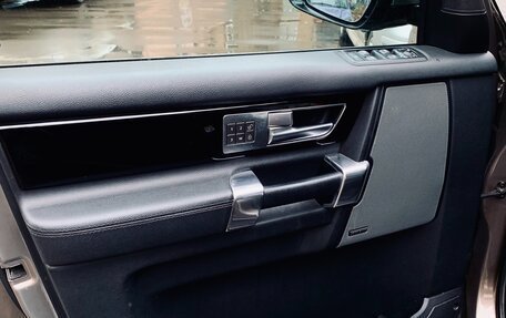 Land Rover Discovery IV, 2015 год, 2 490 000 рублей, 2 фотография