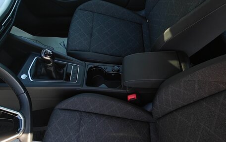 Volkswagen Golf VIII, 2021 год, 1 850 000 рублей, 15 фотография