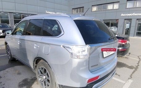 Mitsubishi Outlander III рестайлинг 3, 2014 год, 1 362 353 рублей, 4 фотография