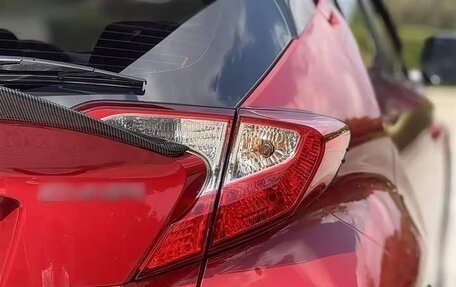 Toyota C-HR I рестайлинг, 2021 год, 1 800 155 рублей, 7 фотография