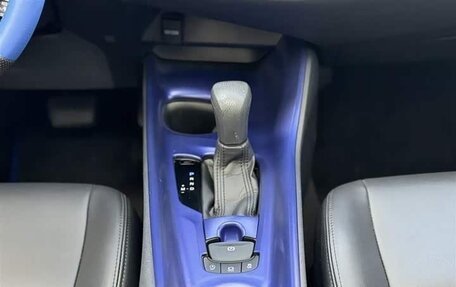 Toyota C-HR I рестайлинг, 2021 год, 1 800 155 рублей, 11 фотография