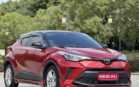 Toyota C-HR I рестайлинг, 2021 год, 1 800 155 рублей, 3 фотография