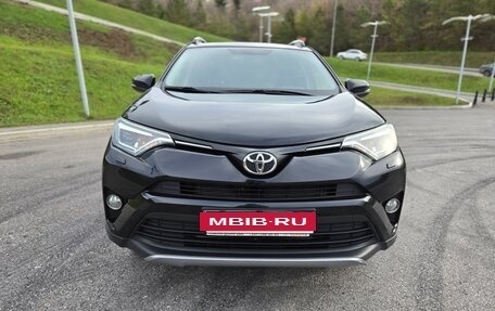 Toyota RAV4, 2017 год, 3 120 000 рублей, 2 фотография