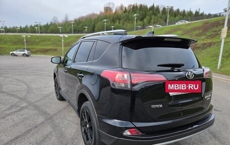 Toyota RAV4, 2017 год, 3 120 000 рублей, 5 фотография