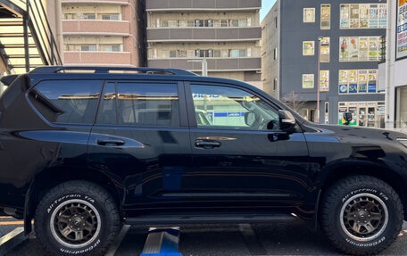 Toyota Land Cruiser Prado 150 рестайлинг 2, 2021 год, 4 550 000 рублей, 3 фотография