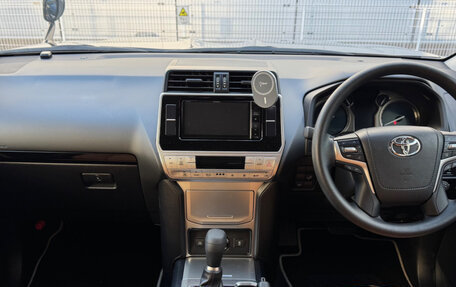 Toyota Land Cruiser Prado 150 рестайлинг 2, 2021 год, 4 550 000 рублей, 5 фотография