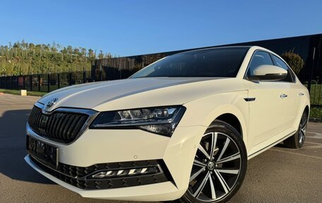 Skoda Superb III рестайлинг, 2025 год, 3 165 000 рублей, 1 фотография