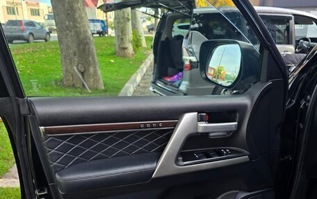 Toyota Land Cruiser 200, 2018 год, 6 500 000 рублей, 4 фотография