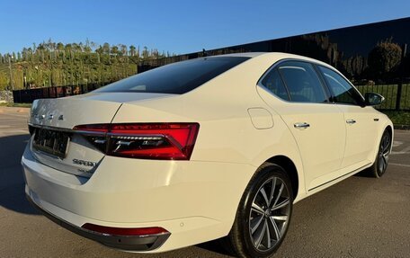 Skoda Superb III рестайлинг, 2025 год, 3 165 000 рублей, 6 фотография