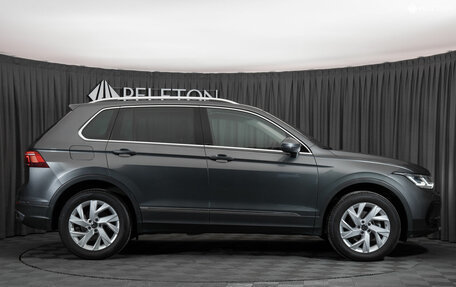 Volkswagen Tiguan II, 2021 год, 3 630 000 рублей, 7 фотография