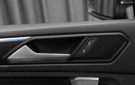 Volkswagen Tiguan II, 2021 год, 3 630 000 рублей, 23 фотография