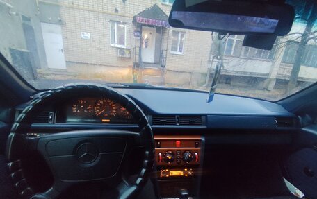 Mercedes-Benz E-Класс, 1993 год, 560 000 рублей, 19 фотография