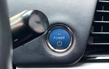 Toyota Estima III рестайлинг -2, 2018 год, 2 777 777 рублей, 10 фотография