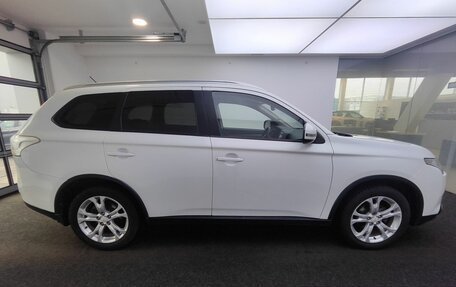 Mitsubishi Outlander III рестайлинг 3, 2014 год, 1 449 000 рублей, 5 фотография