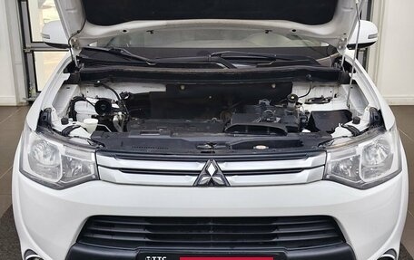 Mitsubishi Outlander III рестайлинг 3, 2014 год, 1 449 000 рублей, 11 фотография